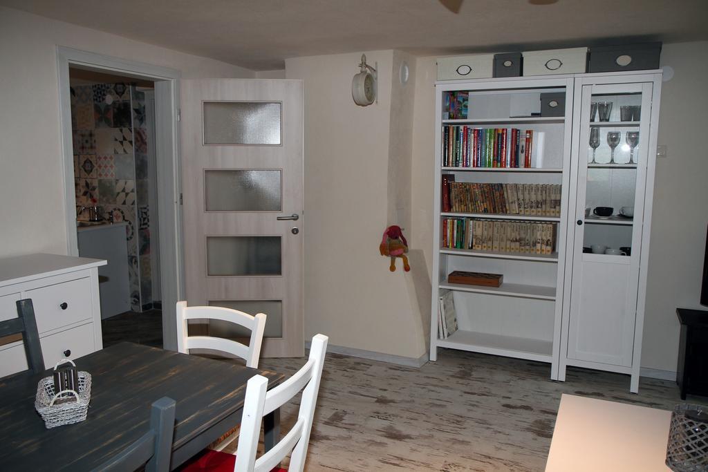 Apartma Obrh Smarjeske Toplice Exterior photo