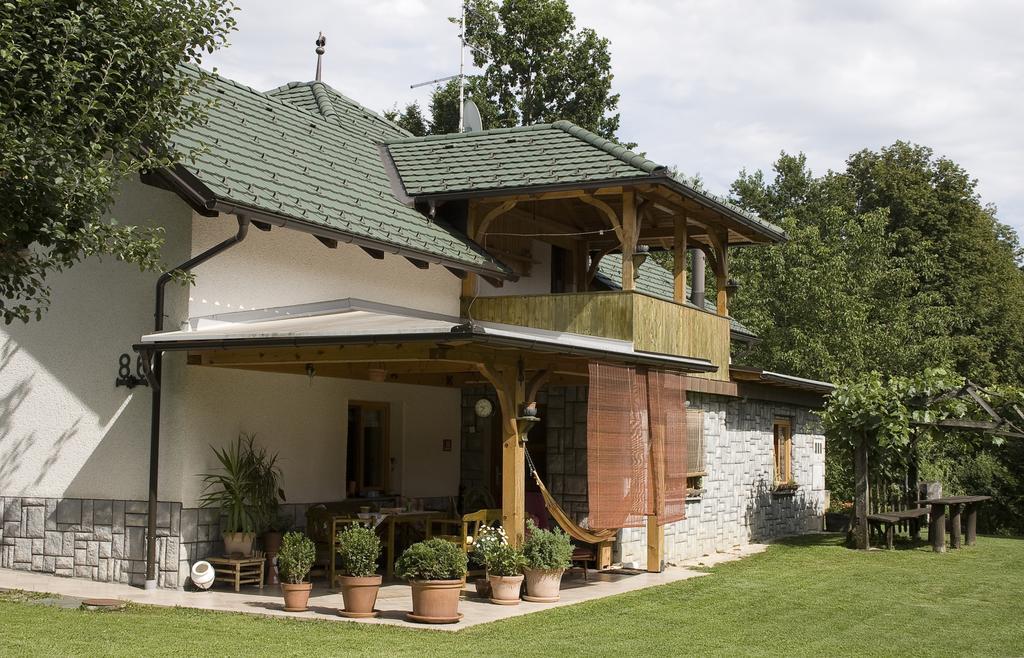 Apartma Obrh Smarjeske Toplice Exterior photo